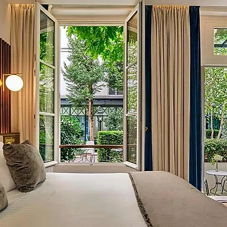 Hotell Lord Byron Paris