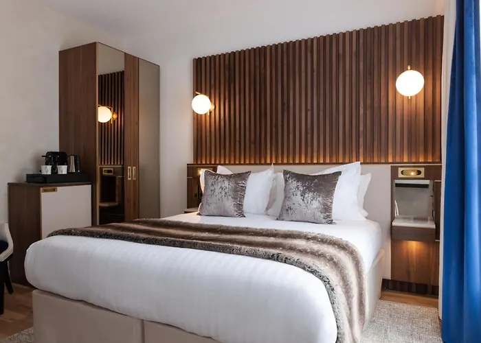 Hotel Lord Byron Paris