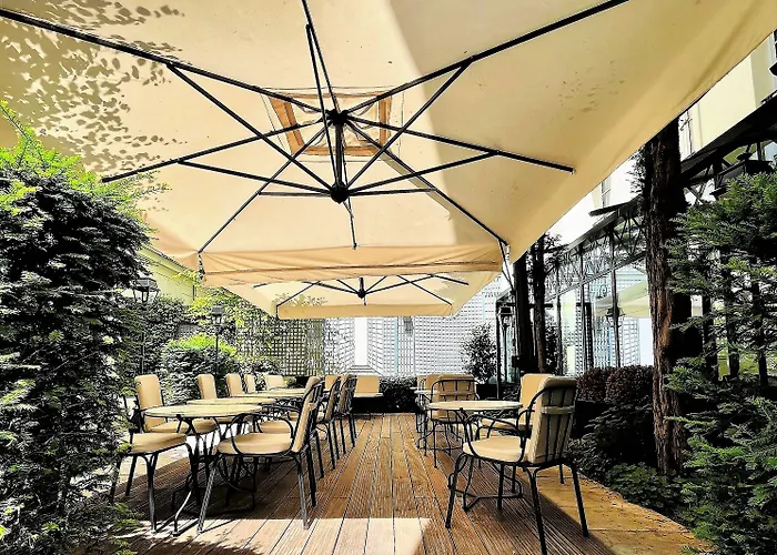 Hotel Lord Byron Paris