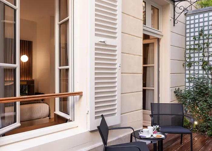 Lord Byron Hotel 4*
